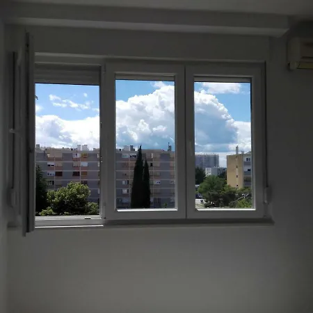 Sareni Apartament *